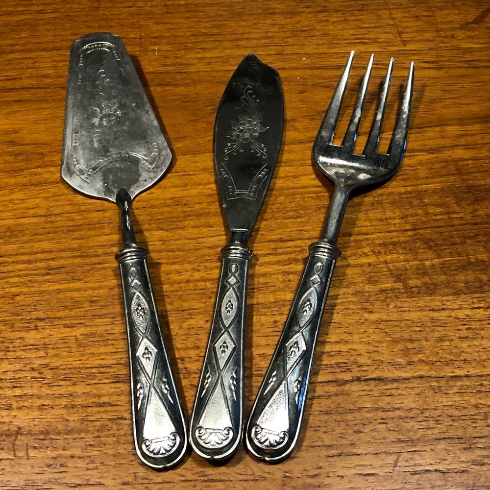 La S Marco 50/60’s Silver-Tone 3-Piece Serving Set with Decorative Handles